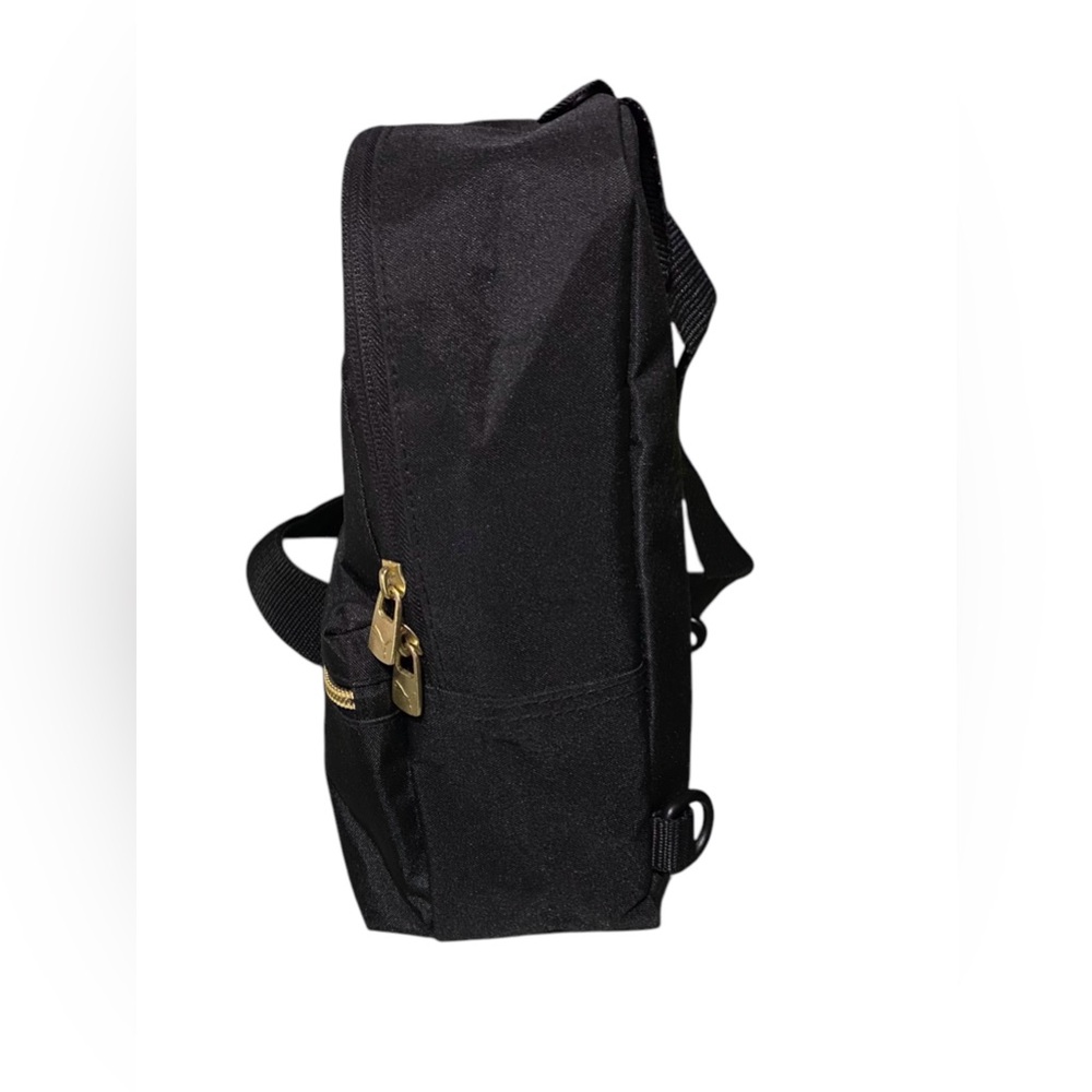 PUMA ~ Unisex Adult Sling Bag
Black & Gold
11” x 6” x 3.5” - Picture 6 of 11